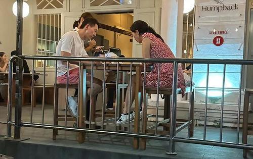 金融吃瓜女,揭秘金融界的八卦风云