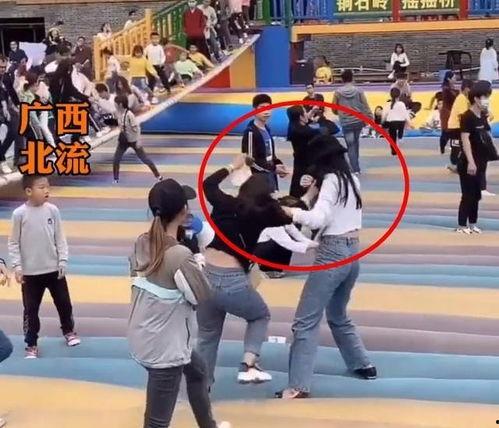 吃瓜群众众人围观,揭秘网络围观现象背后的社会心理