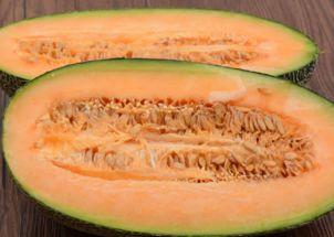 哈密瓜配雪碧吃,哈密瓜搭配雪碧的独特风味体验